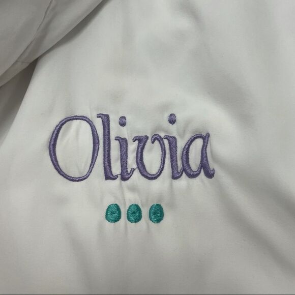 Microfiber Kids Hooded Bathrobe Personalized with "Olivia" - Picture 2 of 10